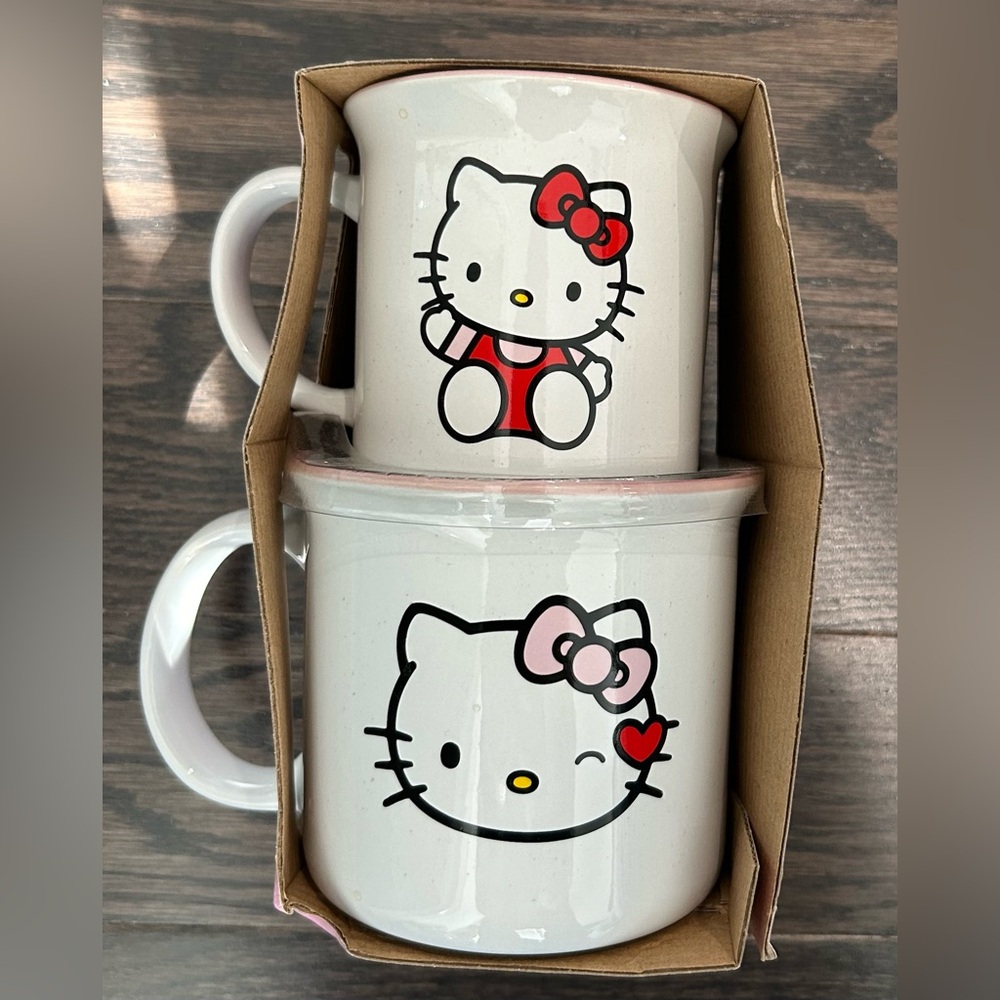 Hello Kitty Ceramic Mug Set NWT